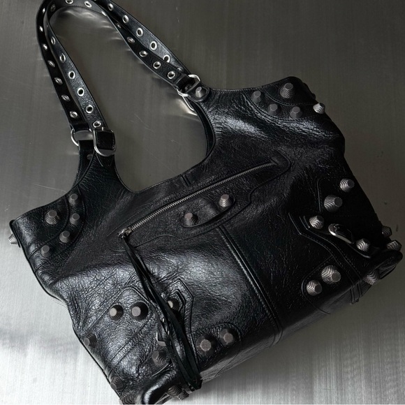 Balenciaga Arena Cagole Carry All Studded Medium Bag in Black - Picture 1 of 10